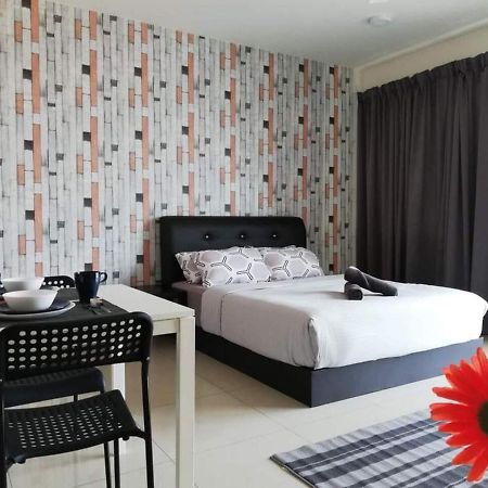 Peanut Butter Homestay - Trefoil Setia Alam Шах-Алам Экстерьер фото